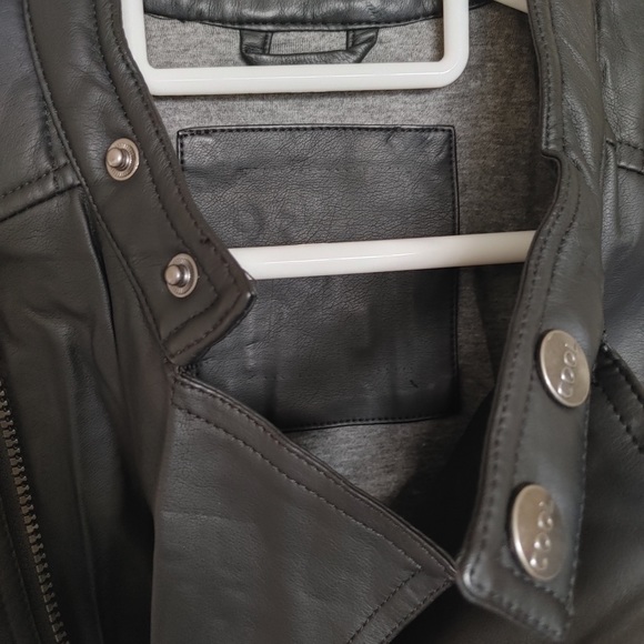 Leather jacket - Picture 3 of 6